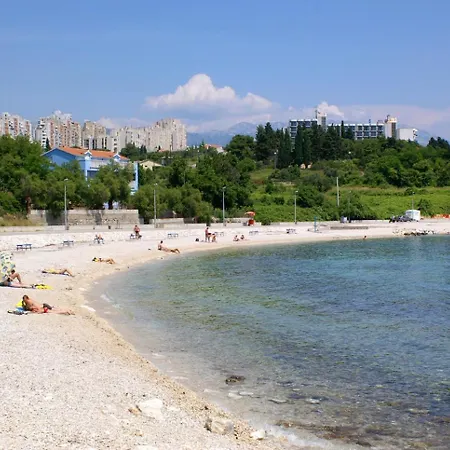 With Parking Space - 24725 Apartment *