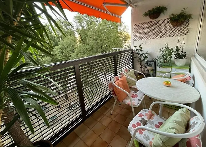 Apartment With Parking Space - 24725 Split